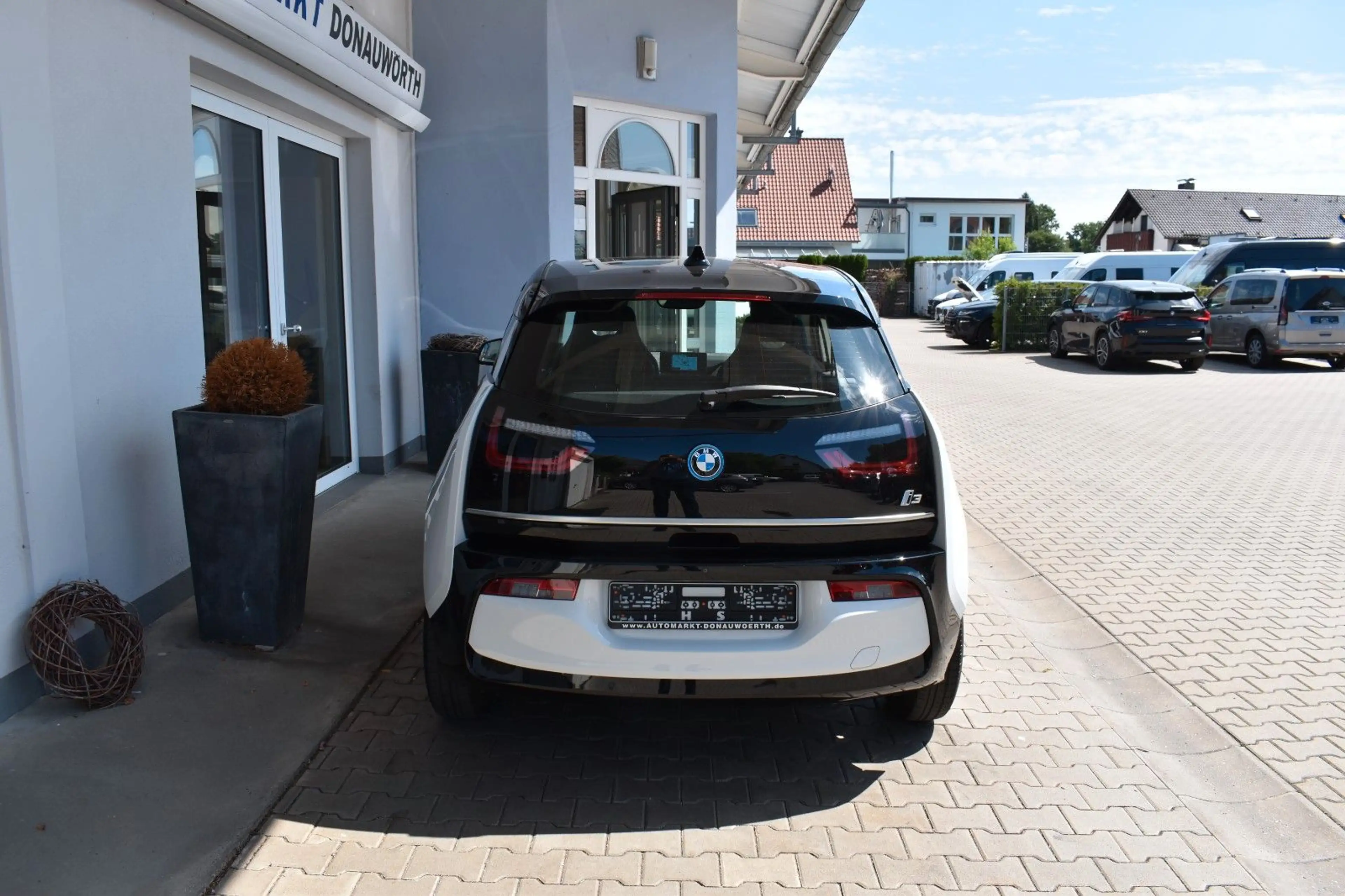 BMW i3 (120 Ah) Comfort Navi Sitzhzg Kamera PDC — photo 7