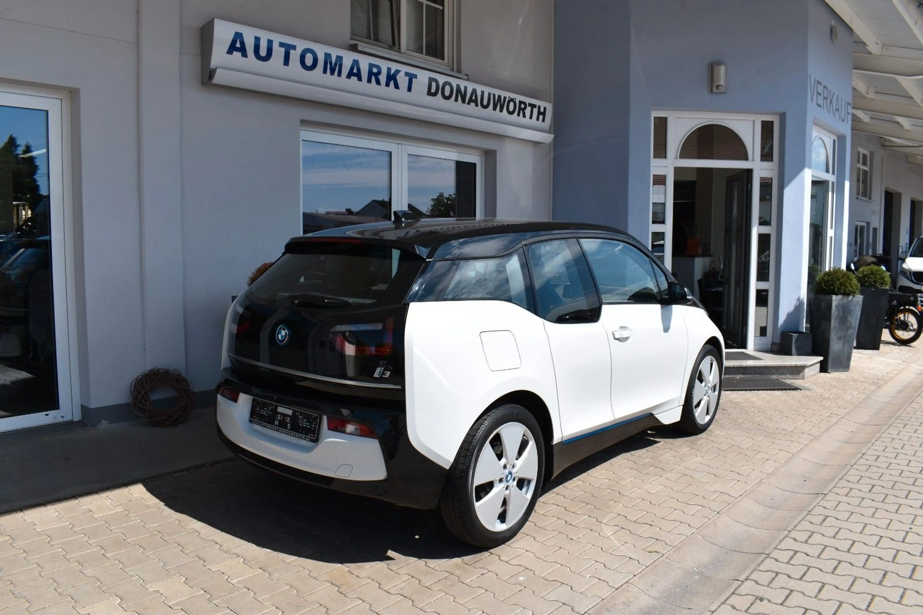 BMW i3 (120 Ah) Comfort Navi Sitzhzg Kamera PDC — photo 6