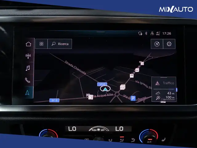 Audi Q3 view 16
