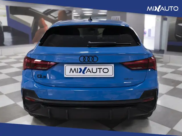 Audi Q3 view 4