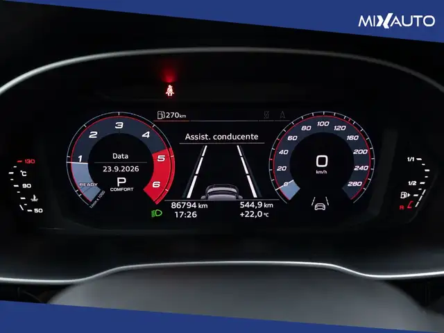 Audi Q3 view 15