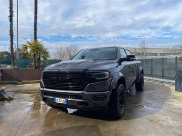 1500 5.7 V8 Crew Cab Limited Night Edition 395cv at8