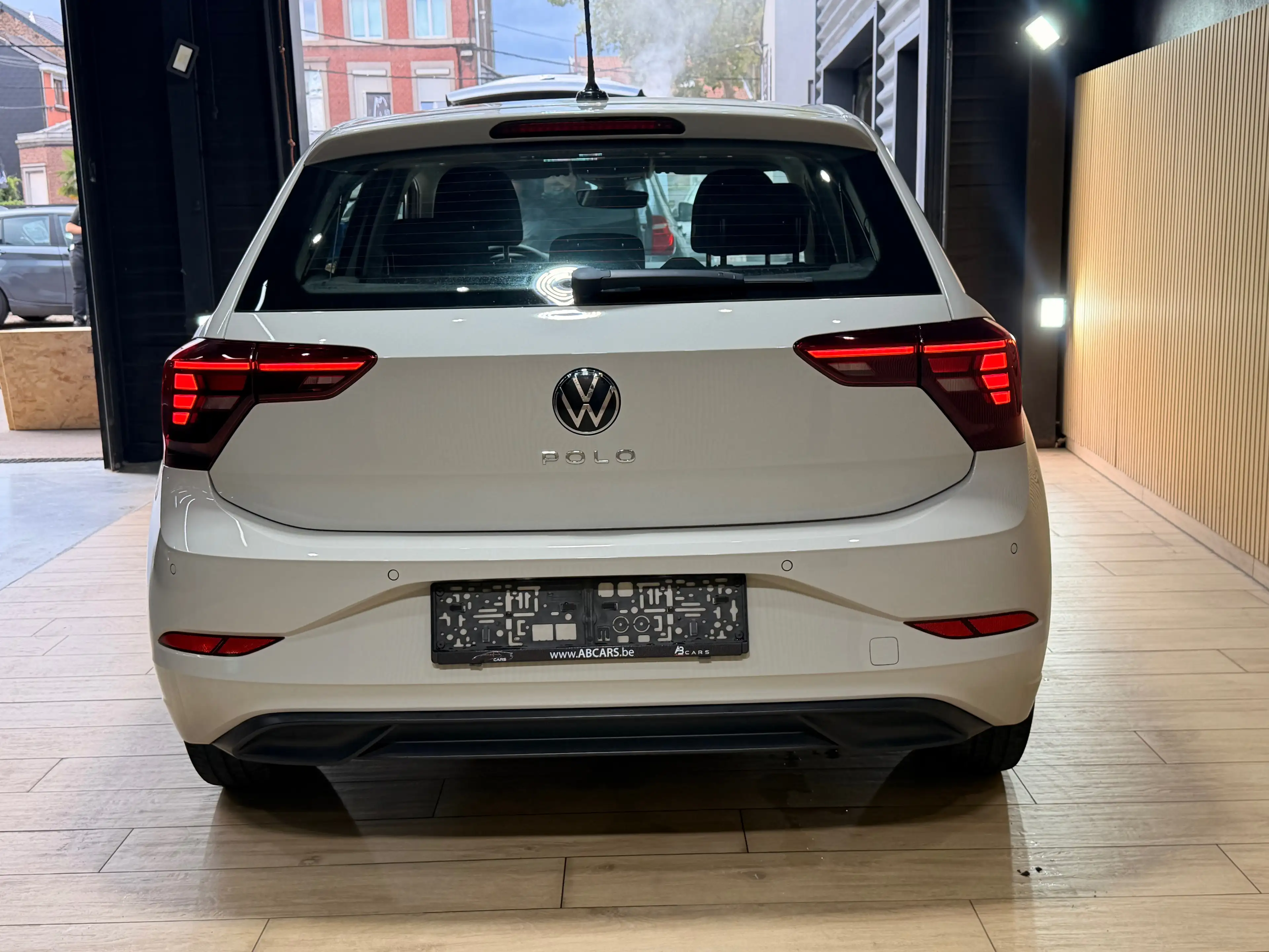Volkswagen Polo 1.0i * GARANTIE 12 MOIS * 1ER PROP * — photo 8