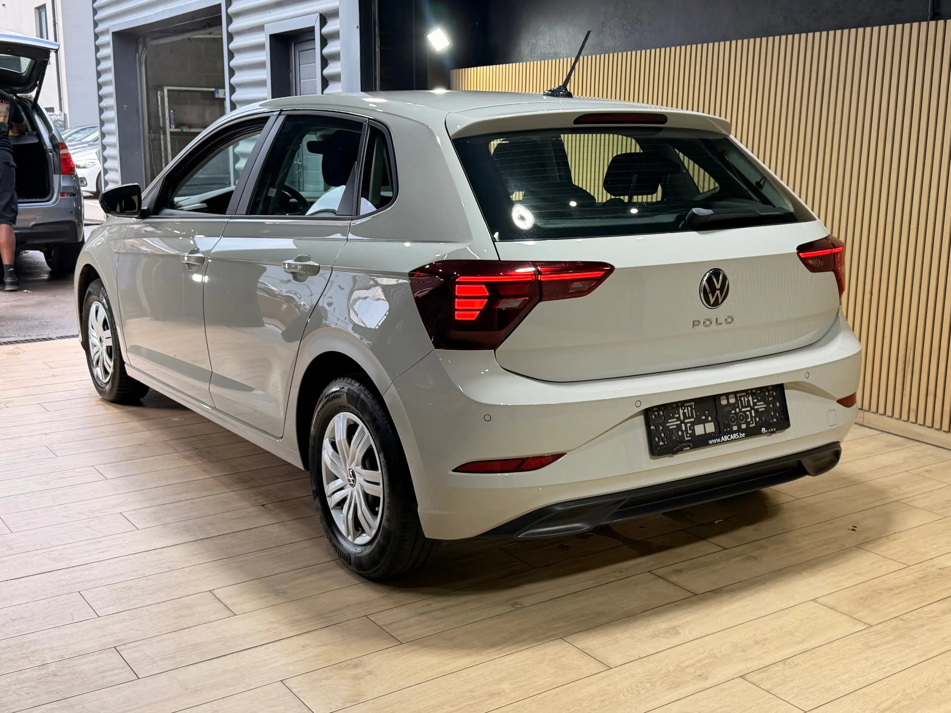 Volkswagen Polo 1.0i * GARANTIE 12 MOIS * 1ER PROP * — photo 9