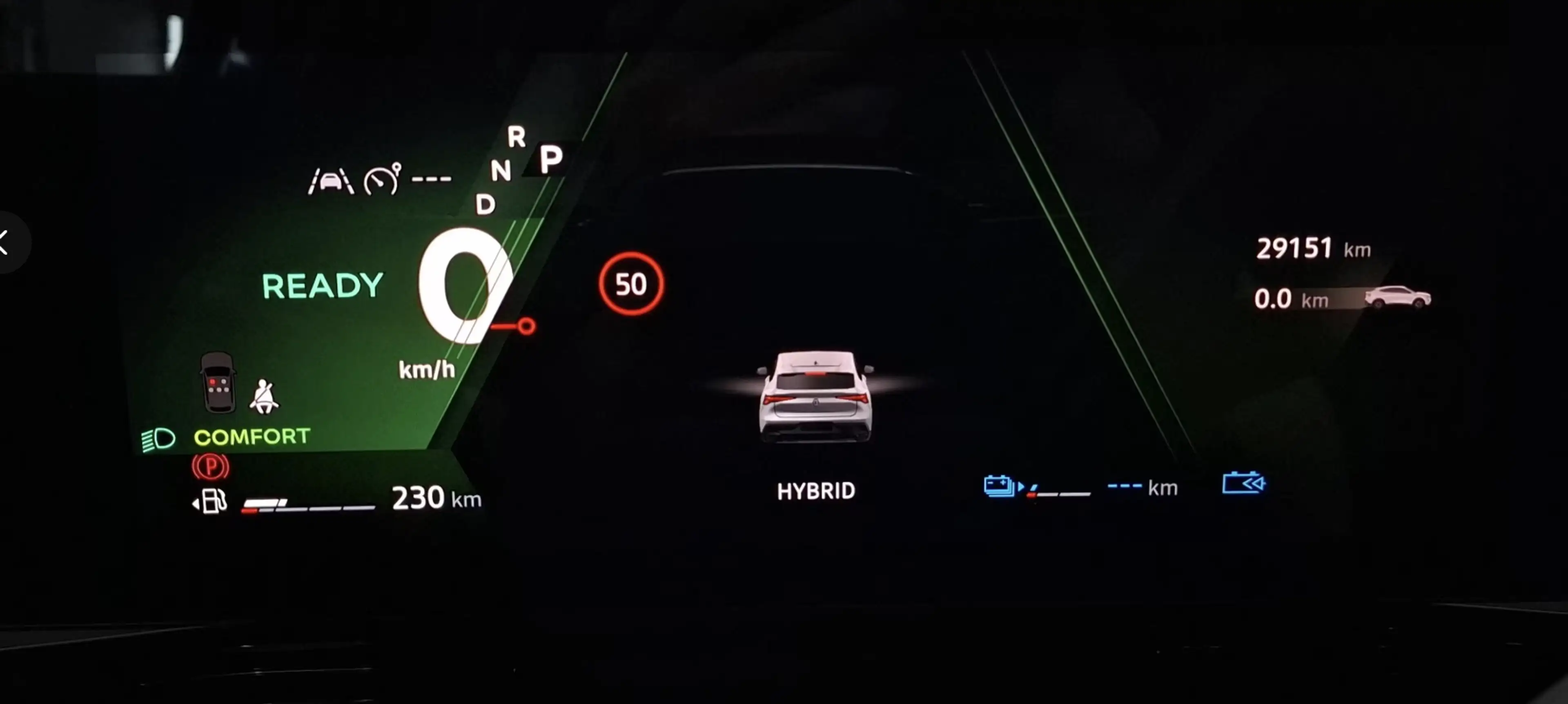 Renault Rafale 1.2 E-Tech 4x4 plug-in hybrid 300 esprit Alpine Pa — photo 21