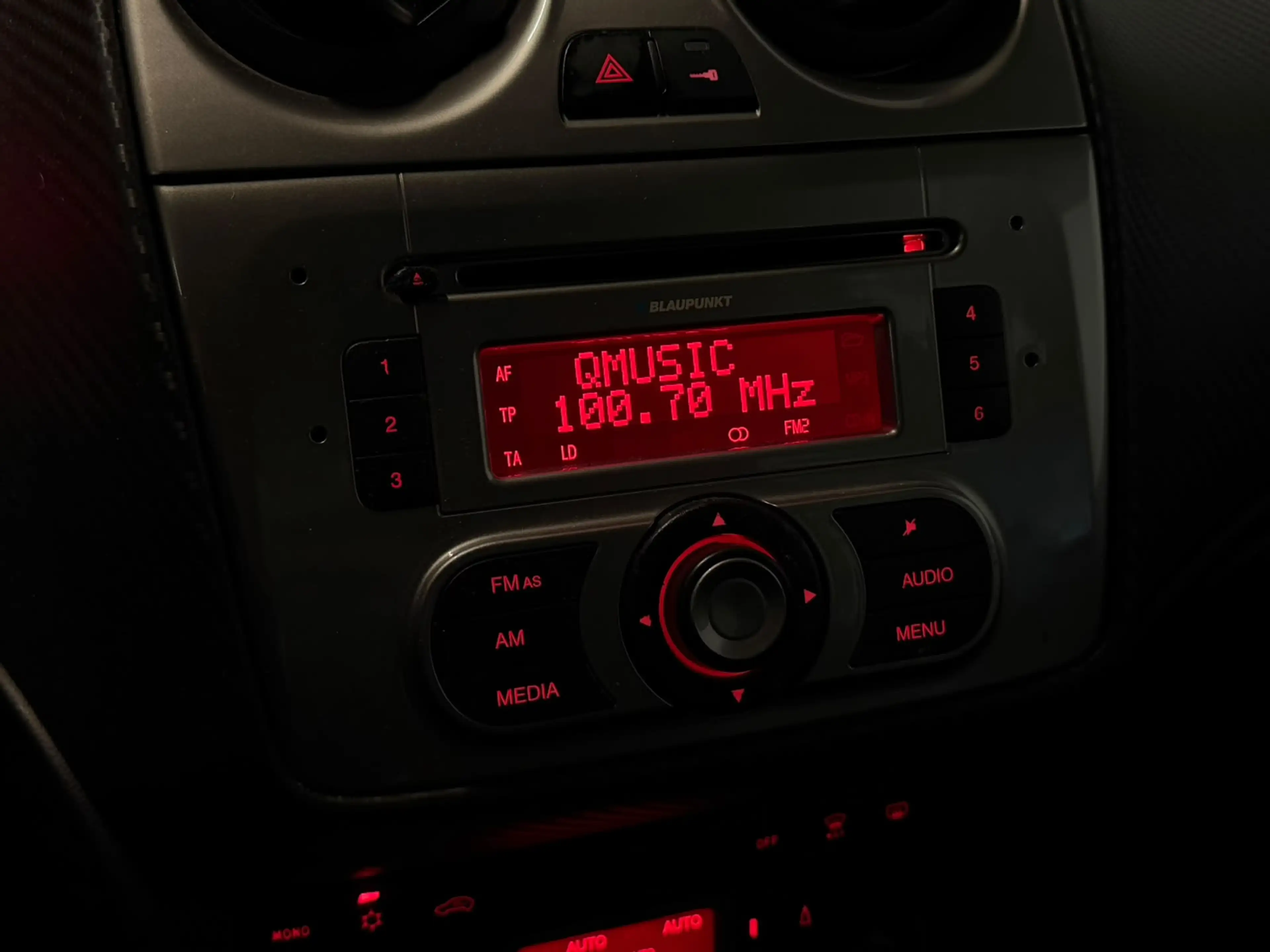 Alfa Romeo MiTo 1.4 T 155PK Sport Carbon Sabelt Schaalstoelen Spor — photo 15