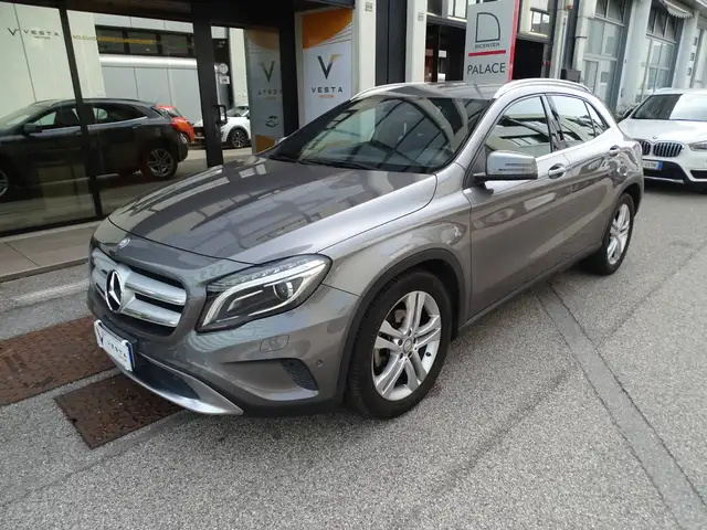 Mercedes-Benz GLA 200 GLA-200 d (cdi) Sport 4matic auto