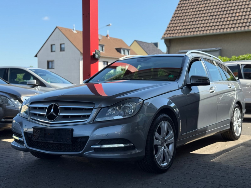 Mercedes-Benz C 250 T CGI Blue HARMANKARDON/LED/NAVI/LEDER/AHK — photo 3
