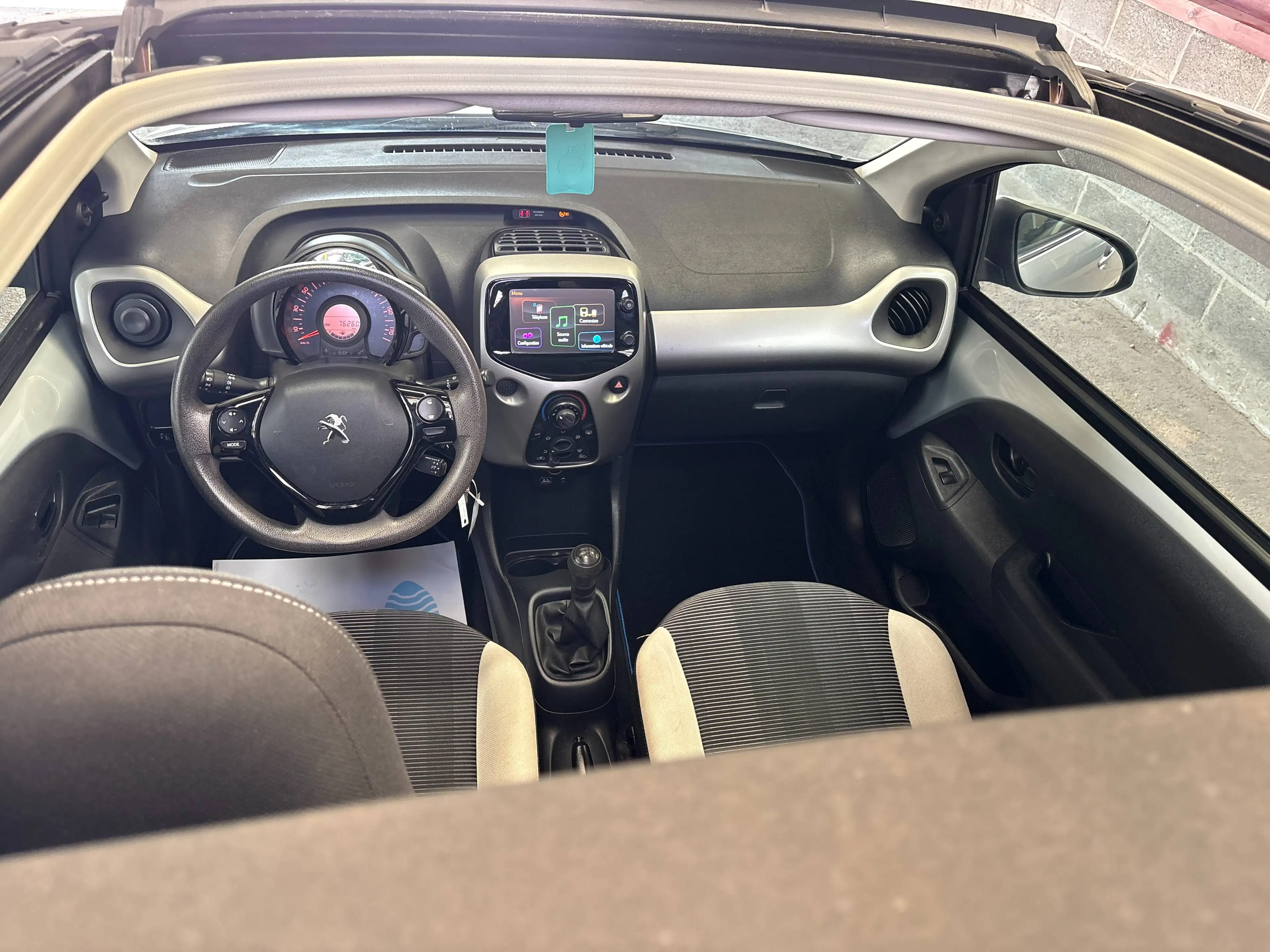 Peugeot 108 Cabriolet 1.2 82cv * 76.000 kms* Airco+Bluetooth* Garantie 1 an — photo 12