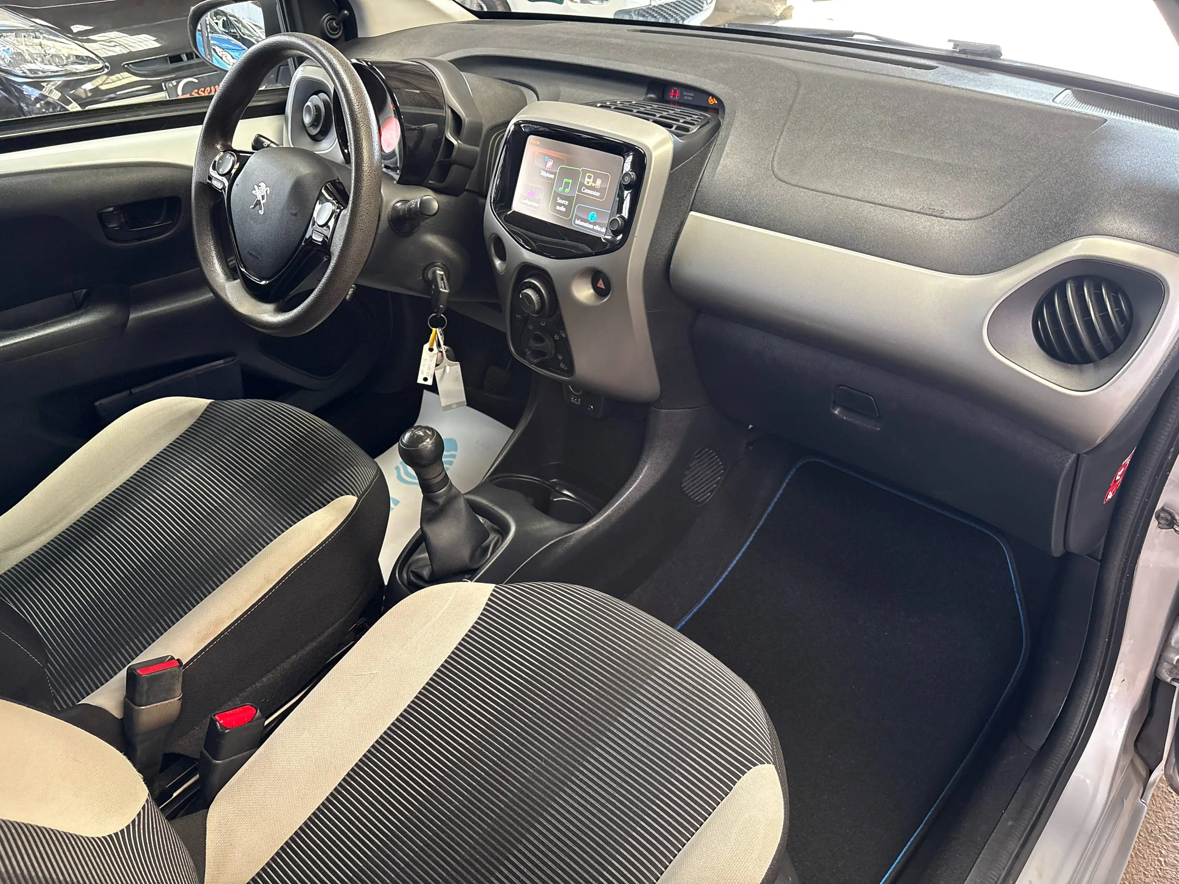 Peugeot 108 Cabriolet 1.2 82cv * 76.000 kms* Airco+Bluetooth* Garantie 1 an — photo 11