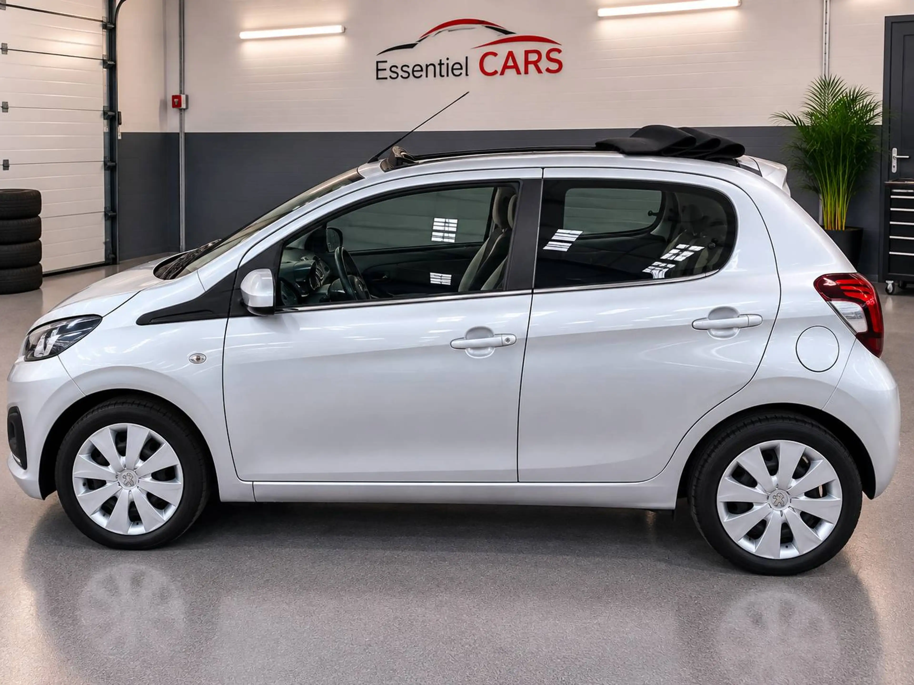 Peugeot 108 Cabriolet 1.2 82cv * 76.000 kms* Airco+Bluetooth* Garantie 1 an — photo 5