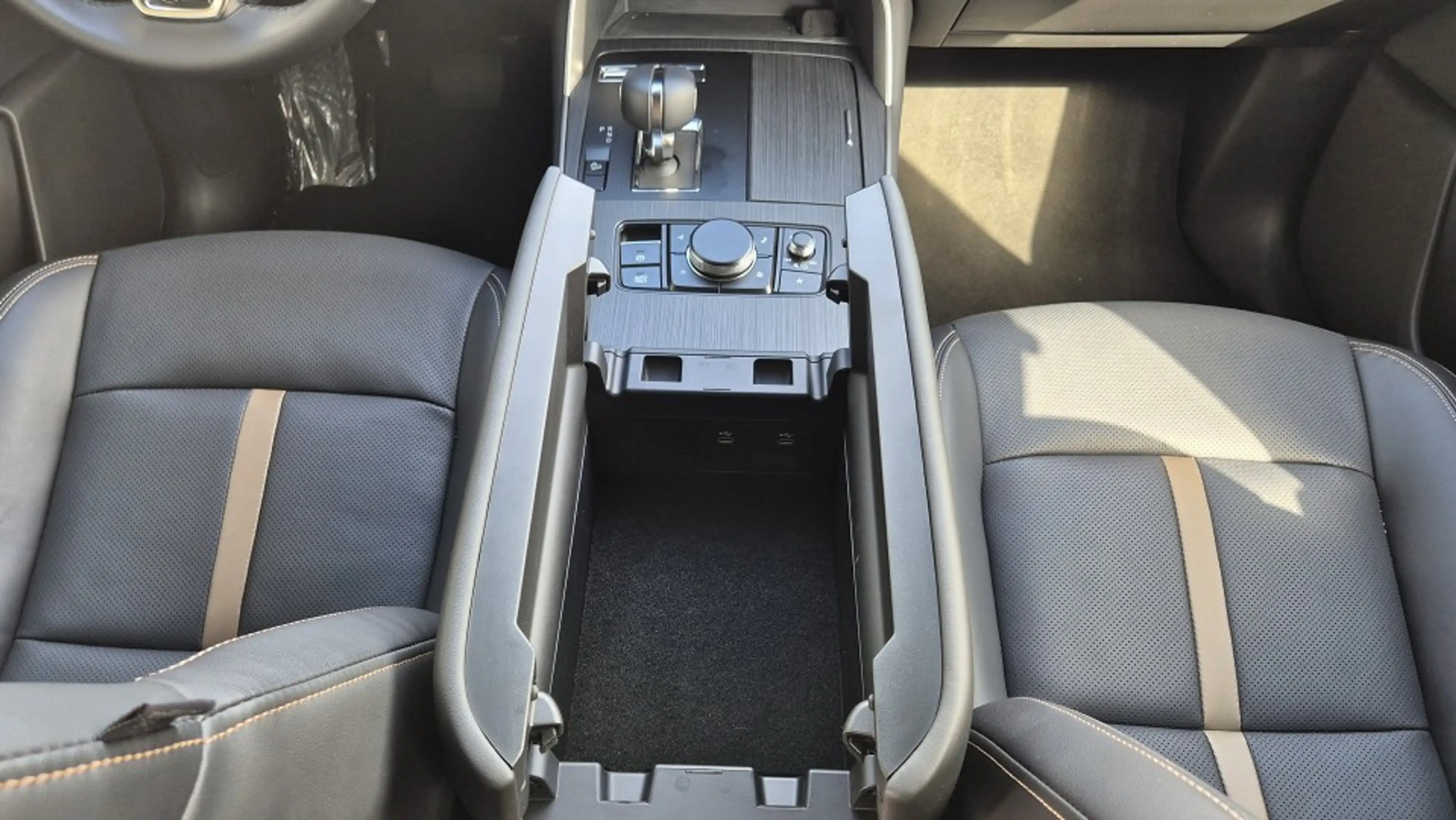 Mazda CX-80 3.3L e-SKYACTIV D 254ps Homura PANO CAHO — photo 14