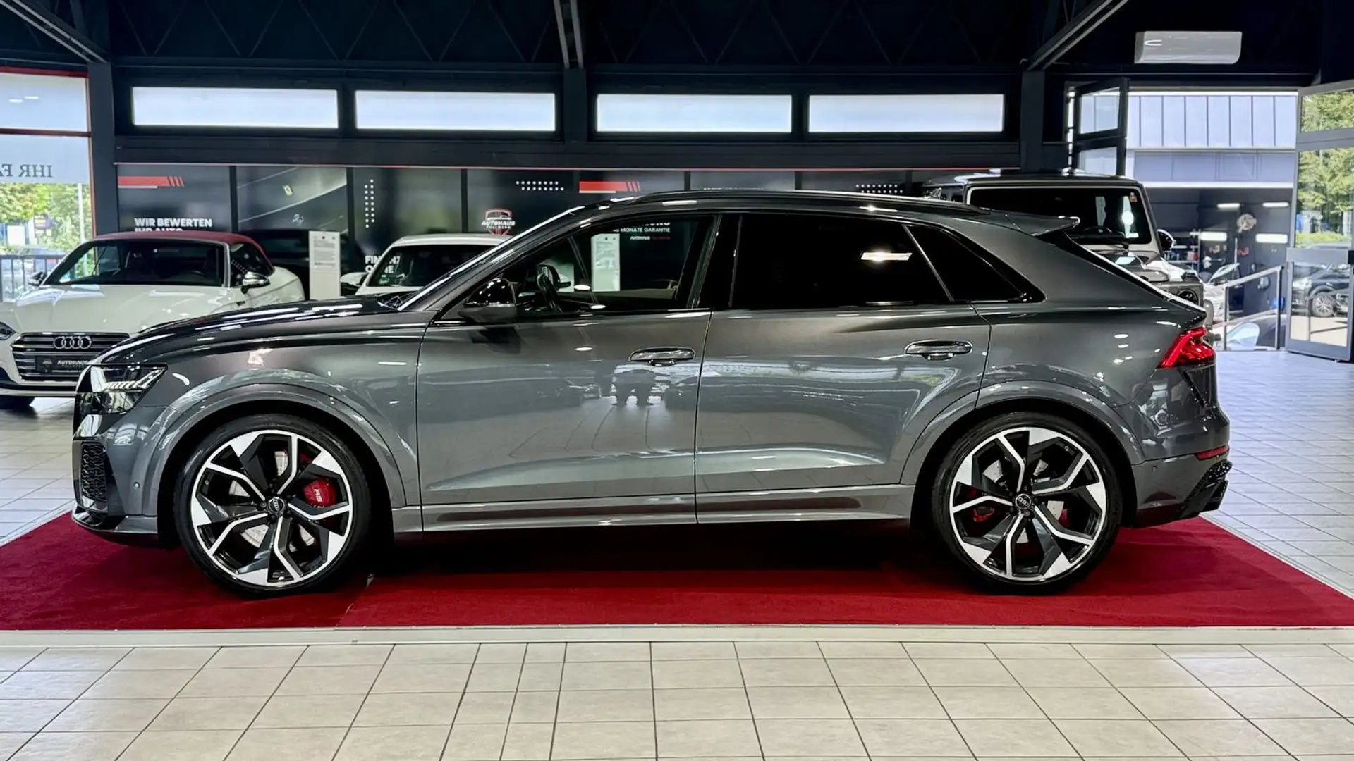 Audi Q8 RS Q8 4.0 TFSI quattro Grau - 2