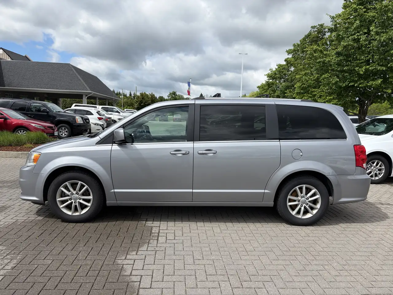 Dodge Grand Caravan снимка Dodge Grand Caravan