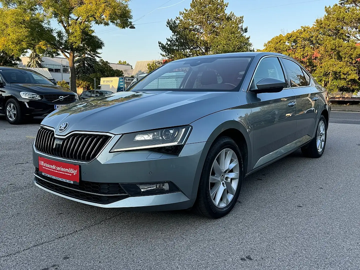 Skoda Superb 2,0 TDI Style DSG / 1BESITZ / ACC / NAVI / LED ... Gris - 1