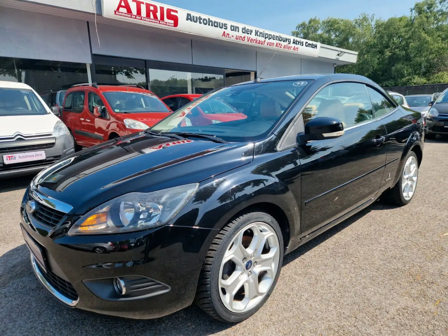 Ford Focus Cabrio Titanium Чорний - 2
