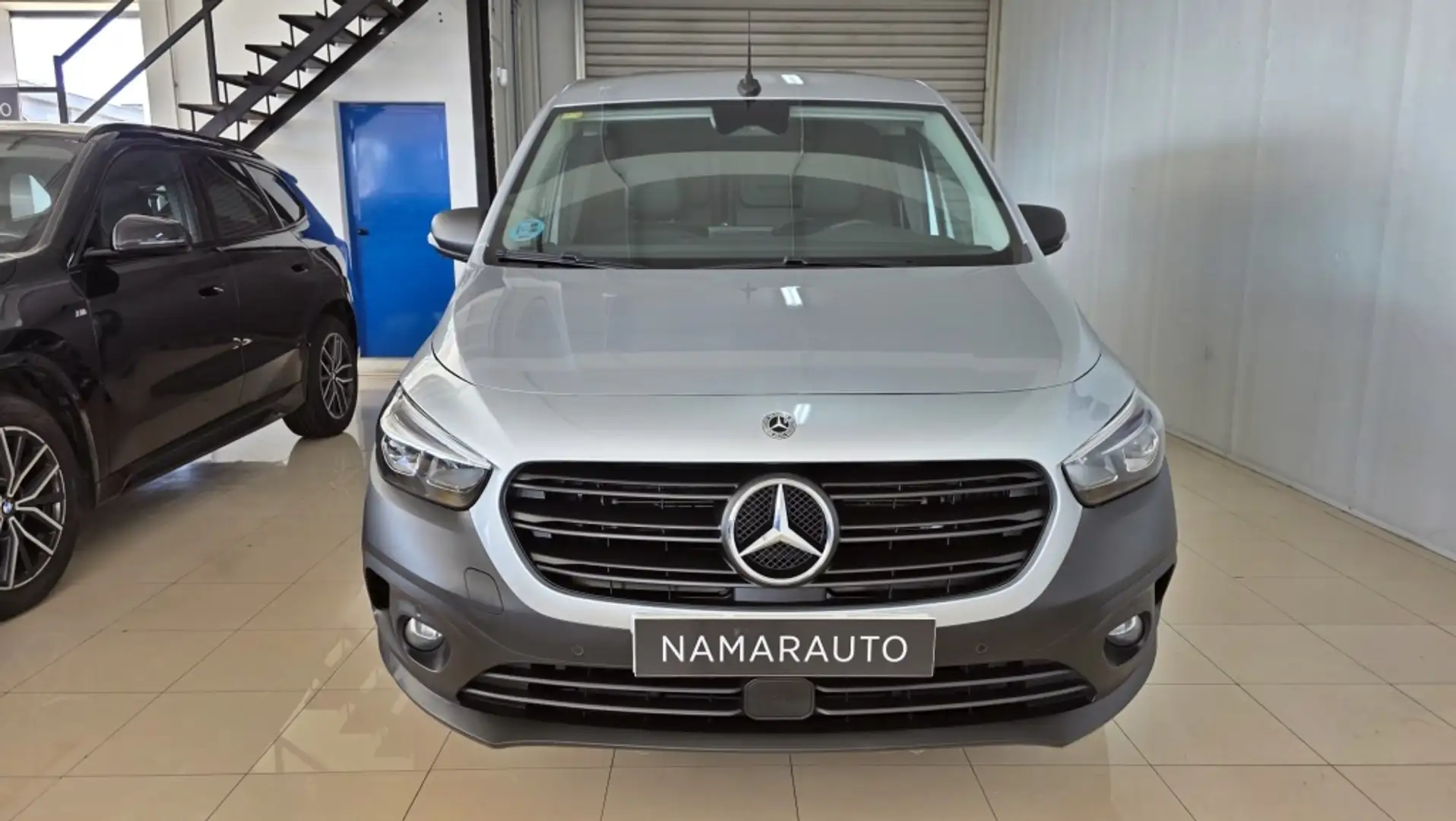 Mercedes-Benz Citan N1 Furgón 112CDI Largo Base Plateado - 2