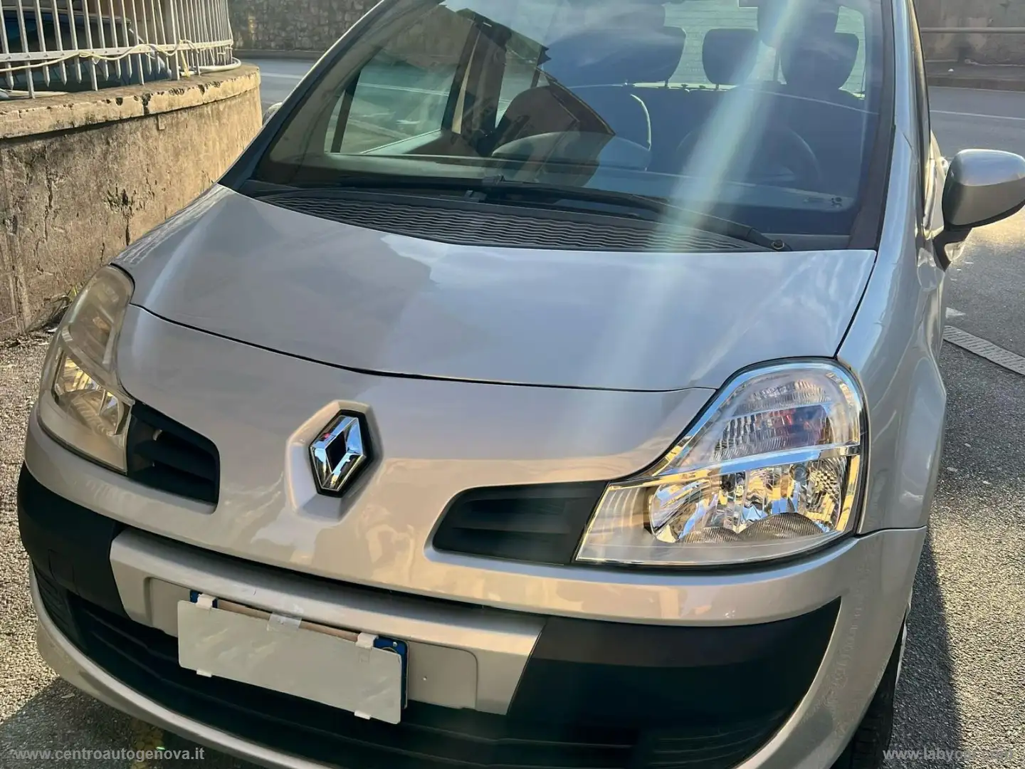 Renault Modus Grand  1.5 dCi 70 CV Gris - 2