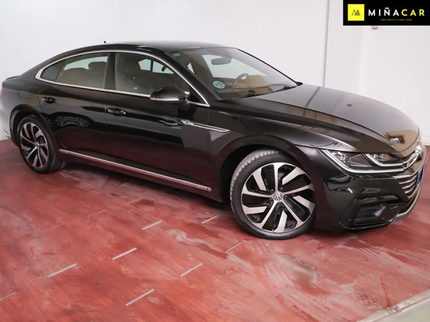Volkswagen Arteon 2.0 TSI R-Line DSG7 140kW Noir - 2