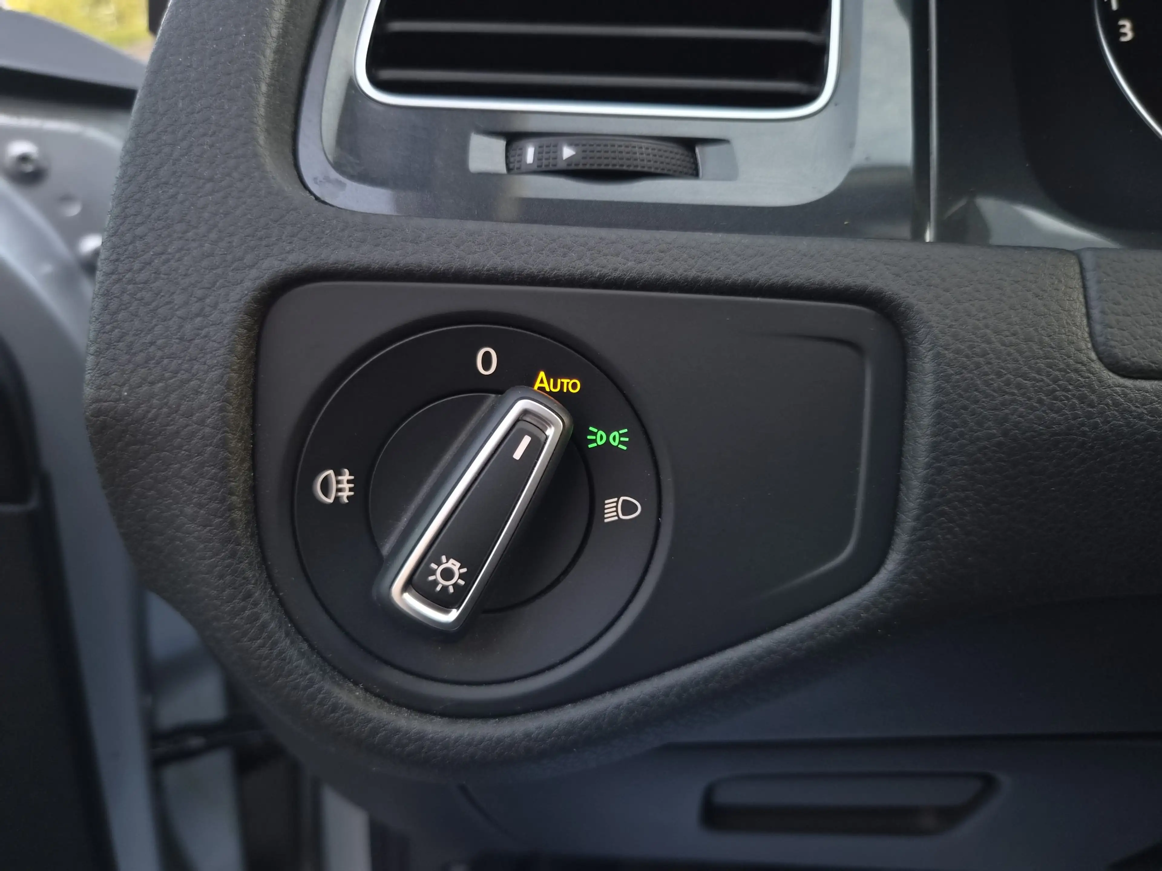 Volkswagen Golf Variant 1.0 TSI / Comfortline / NAVI / CAMERA / CRUISE / L — photo 15