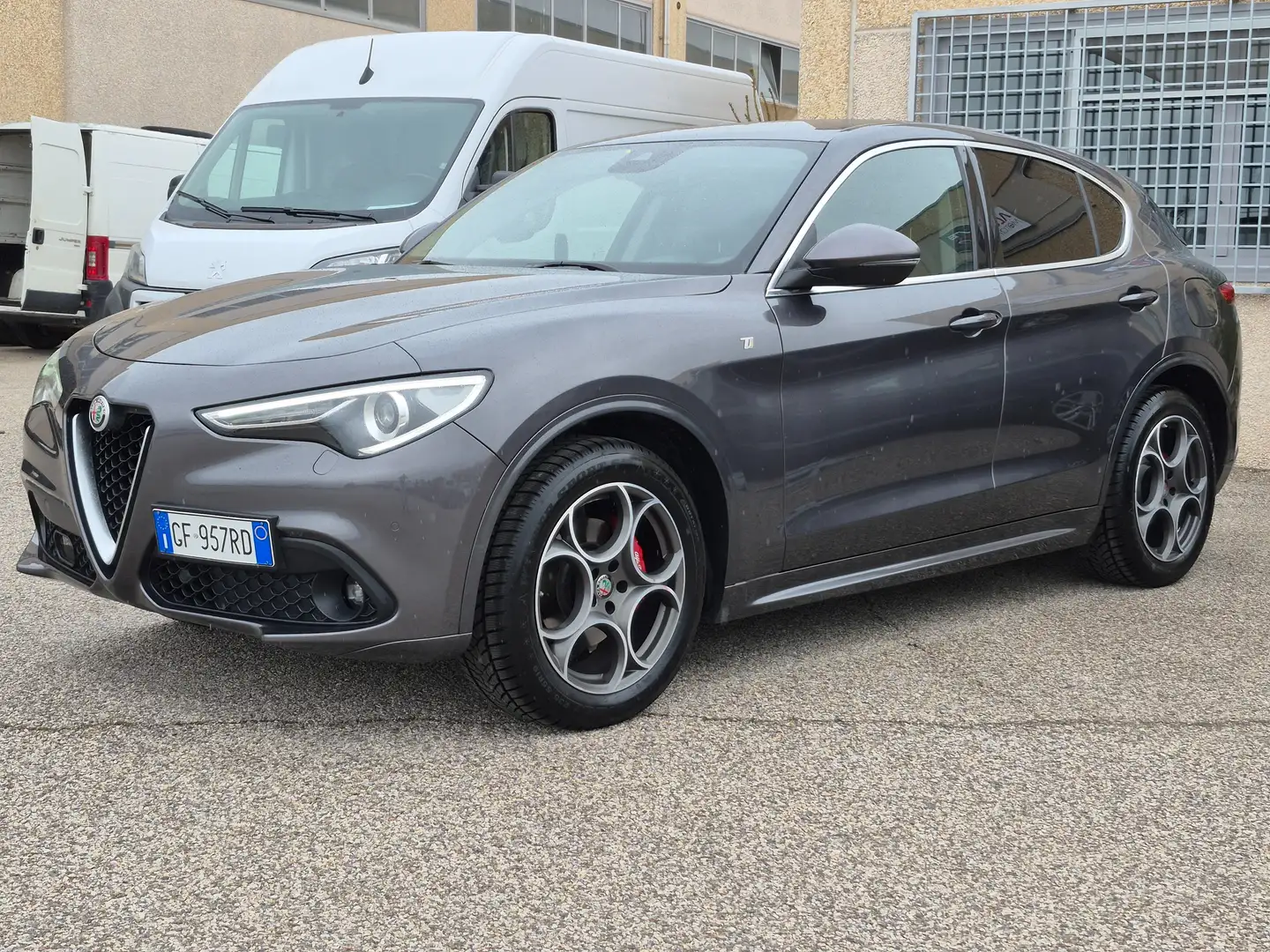 Alfa Romeo Stelvio 2.2 t Ti Q4 210cv auto - FULL OPTIONAL Grau - 2