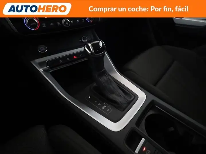 Audi Q3 2020, foto 29