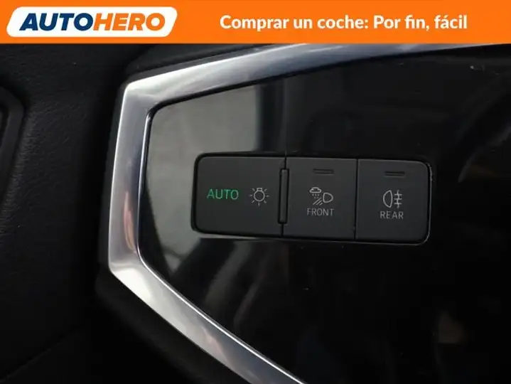 Audi Q3 2020, foto 34