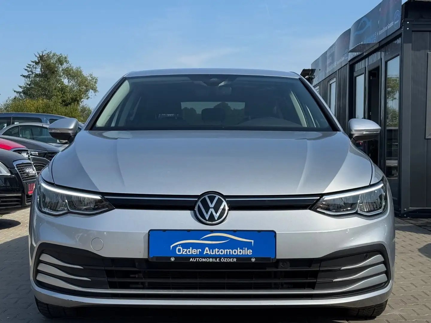 Volkswagen Golf VIII 2.0 TDI Lim. Life+Finanzierung+ Silber - 2