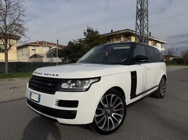 Land Rover Range Rover Vogue 3.0TDV6 black edition R22 Full Optional