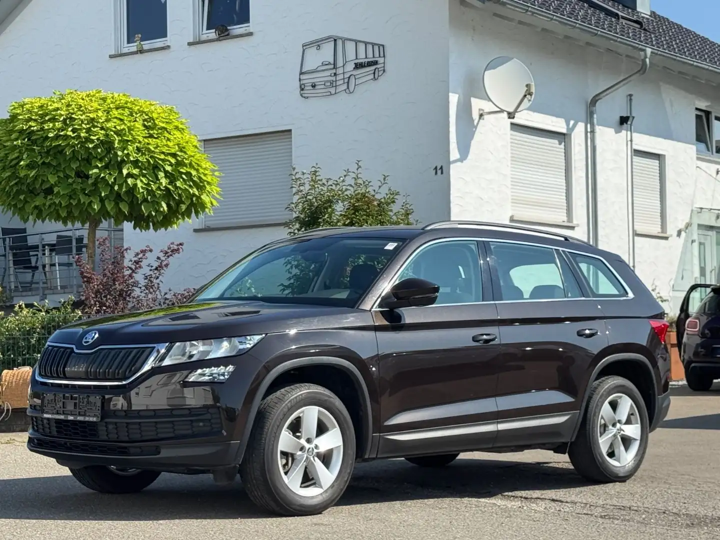 Skoda Kodiaq 2.0 Ambition DSG 4x4|AHK|1.Hand|8-fach| Bruin - 1