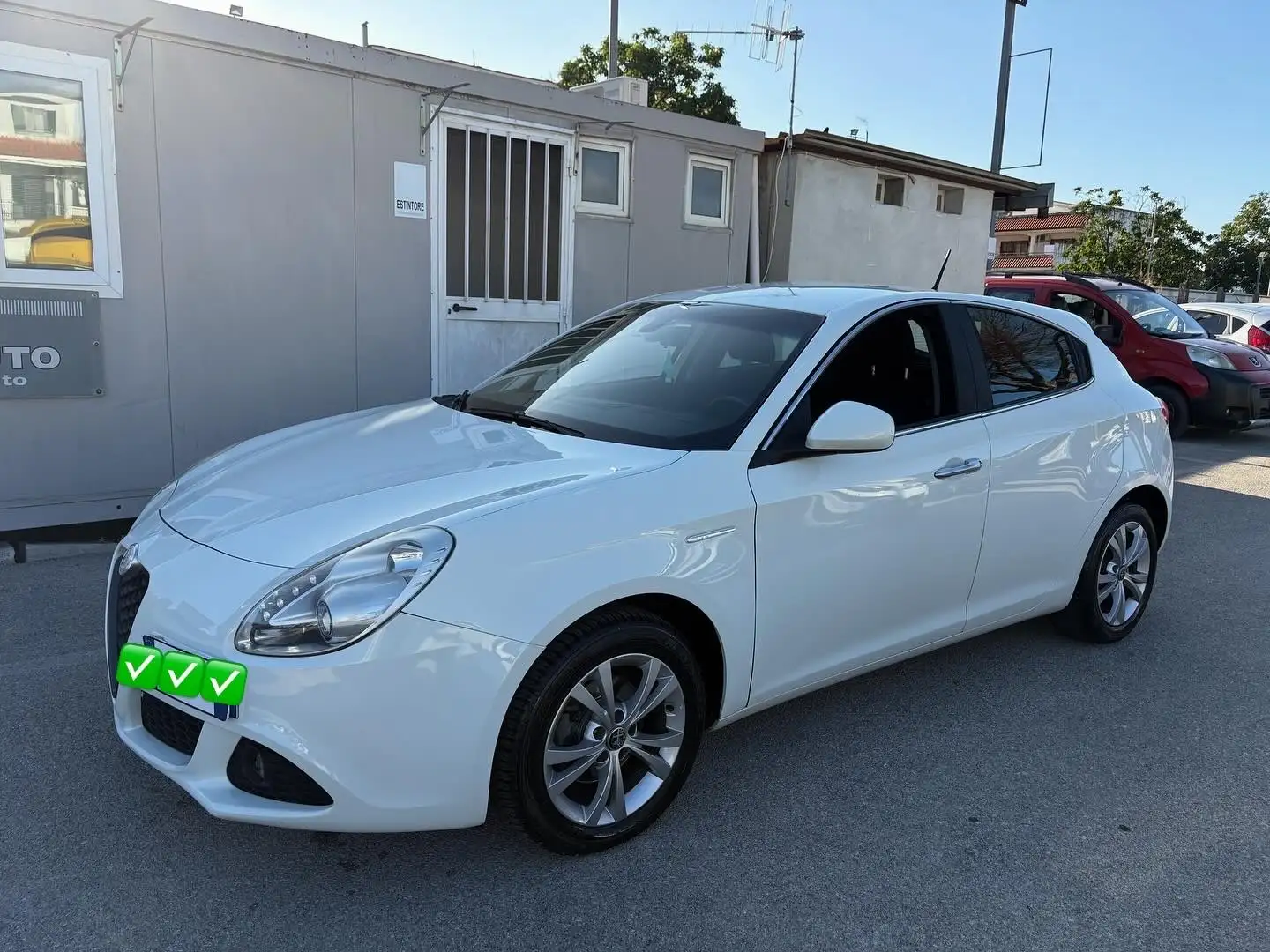 Alfa Romeo Giulietta 1.6 jtdm chiama subito - 1