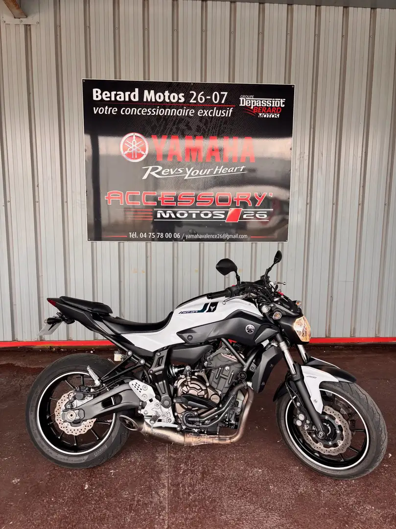 Yamaha MT-07 Fehér - 1