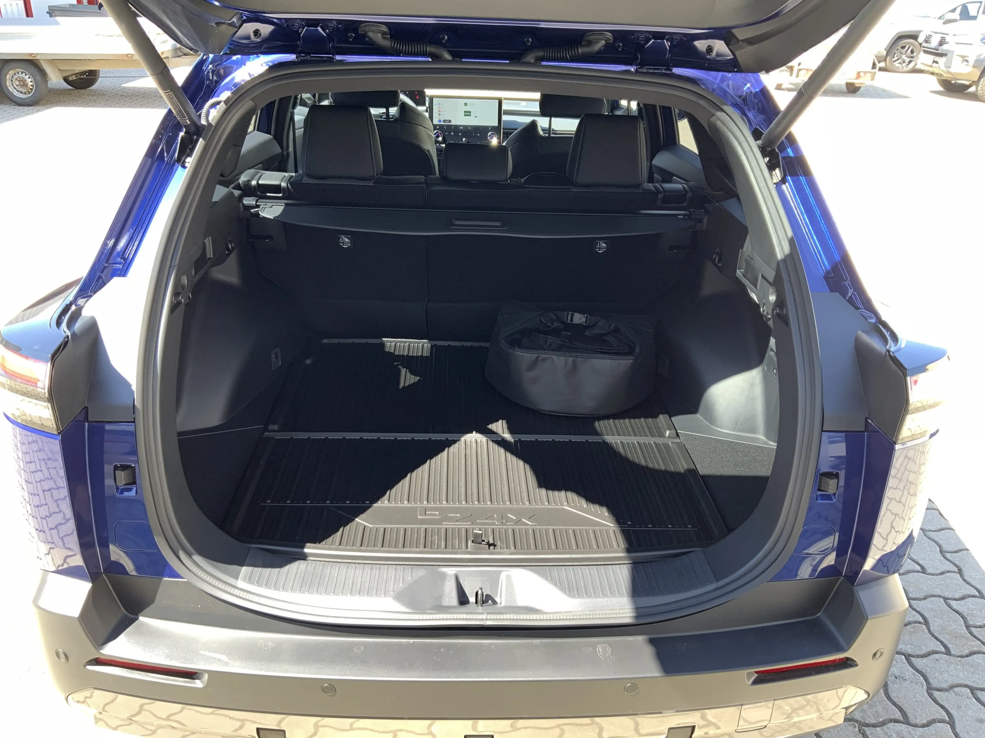 Toyota bZ4X Touring Teamplayer 2WD Gewerbeaktion — photo 7