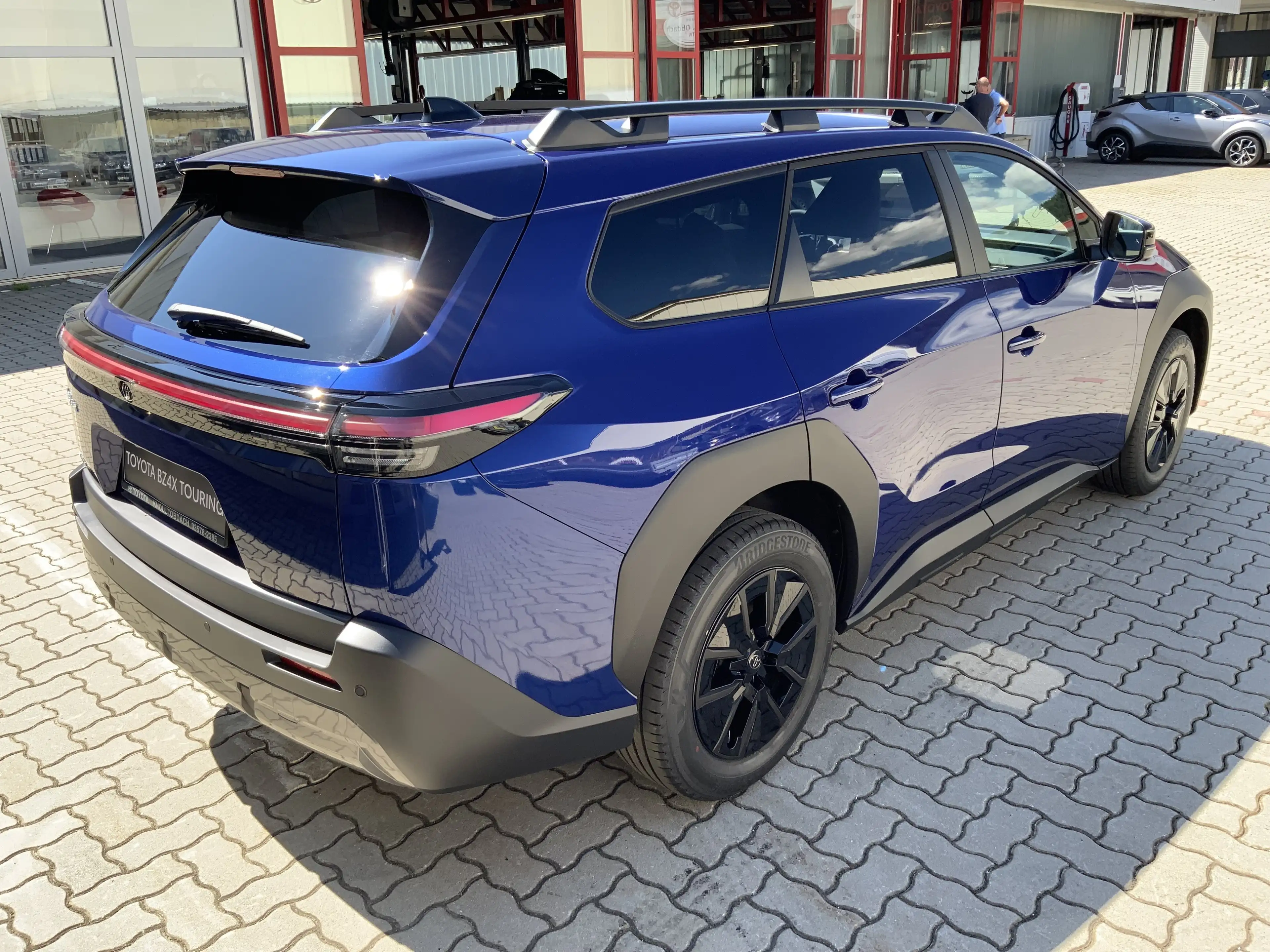 Toyota bZ4X Touring Teamplayer 2WD Gewerbeaktion — photo 4