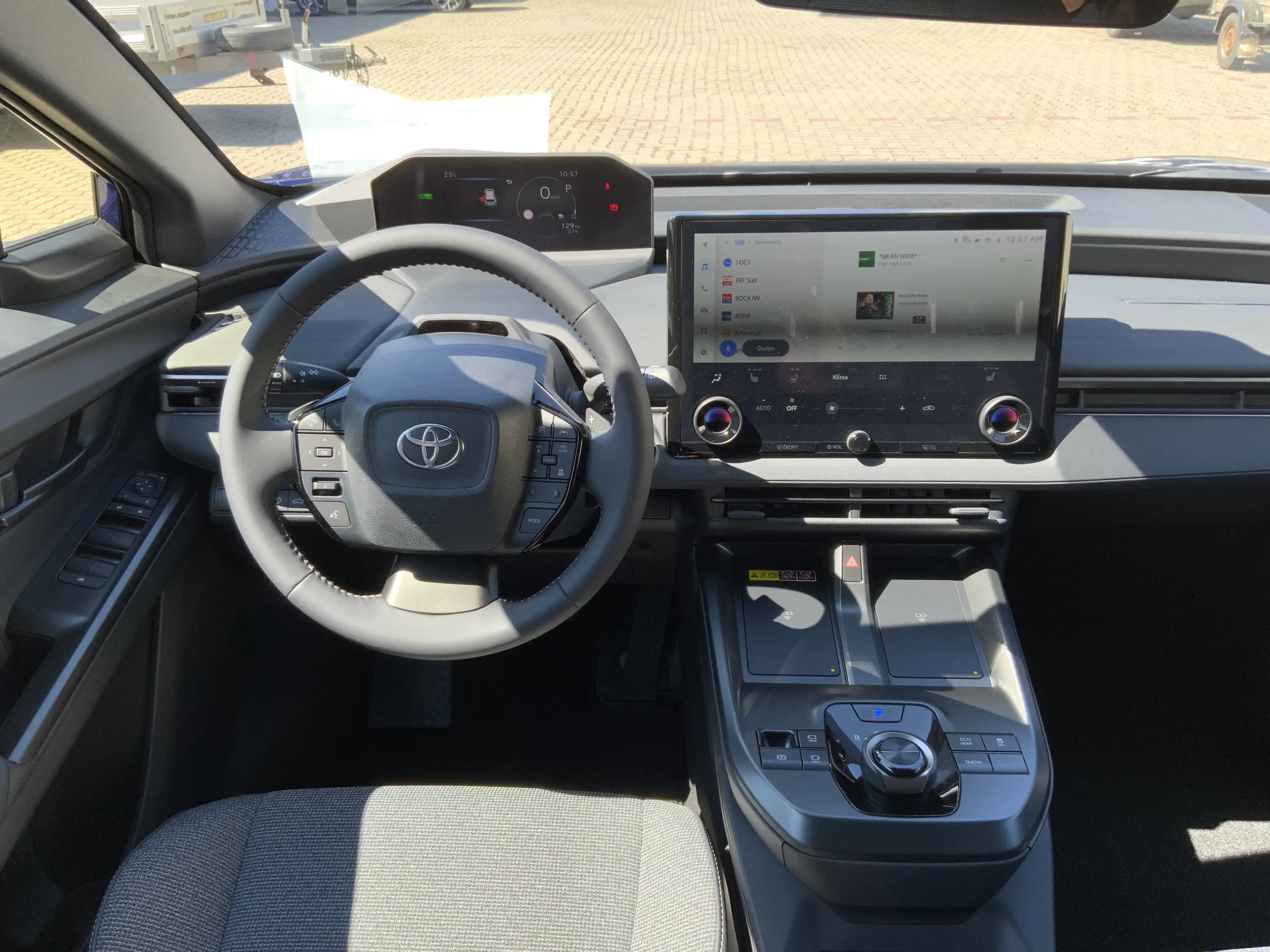 Toyota bZ4X Touring Teamplayer 2WD Gewerbeaktion — photo 13