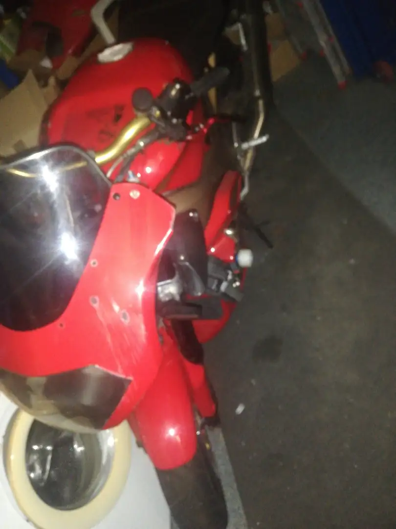 Aprilia RSV 1000 Tuono R Roşu - 2