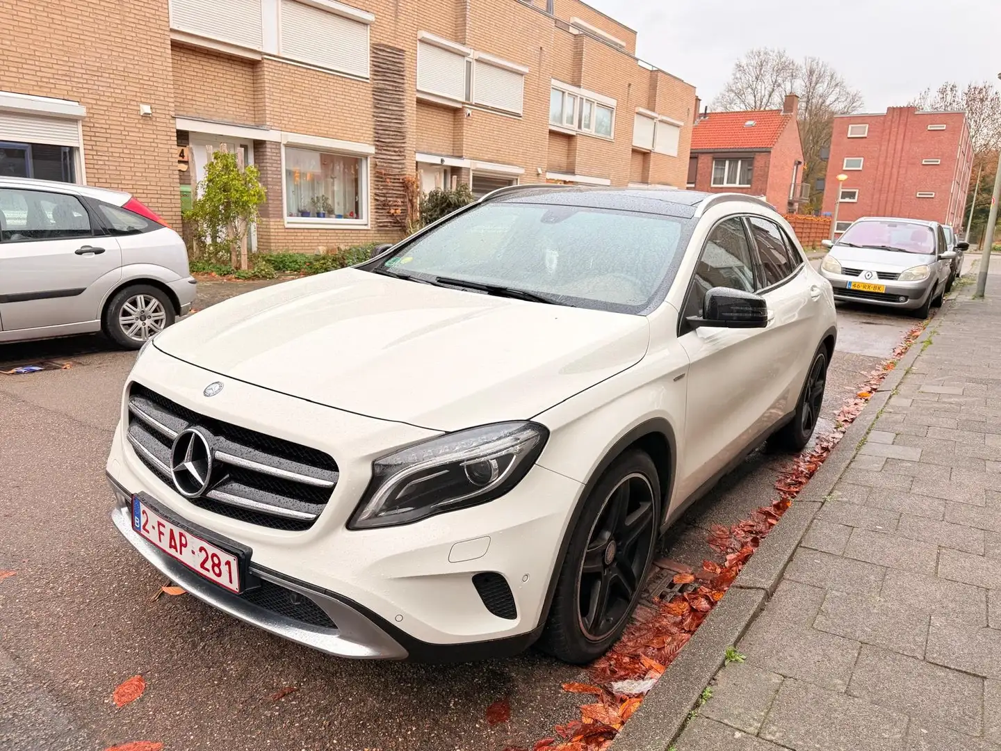 Mercedes-Benz GLA 250 4Matic 7G-DCT Style Wit - 1