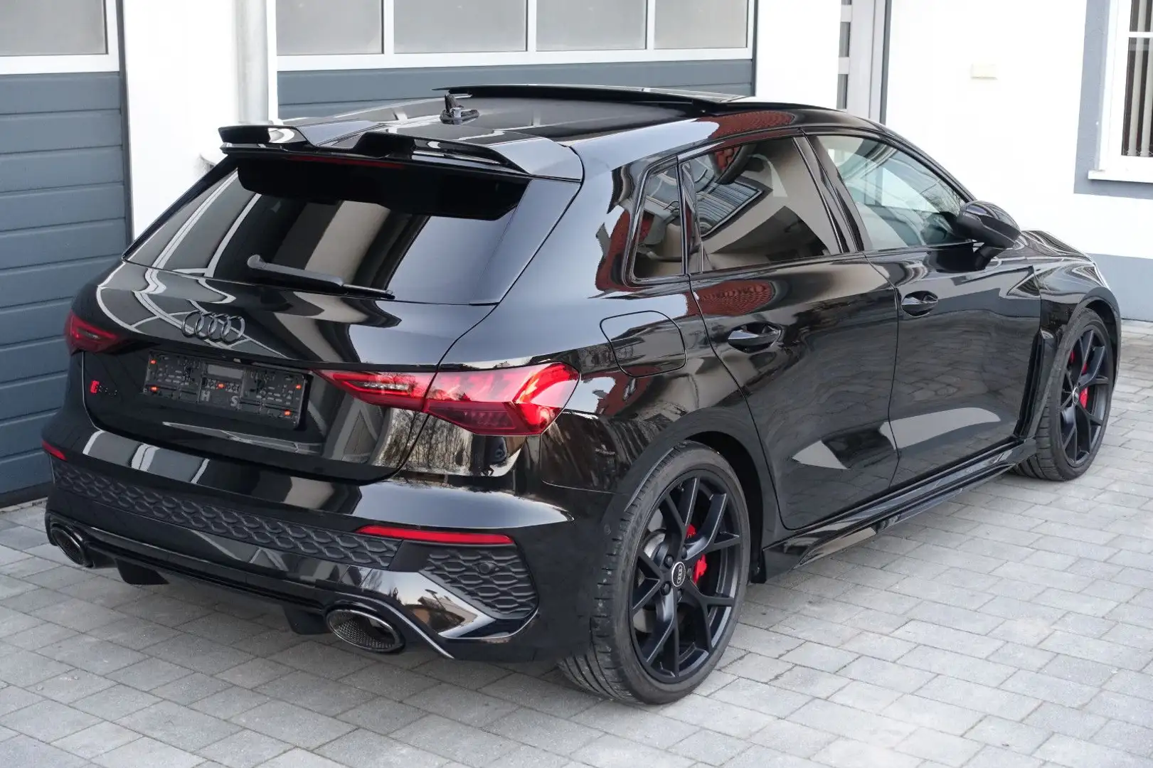 Audi RS3 Sportback Dachspoiler Carb. Raute-rot Matrix Fekete - 1