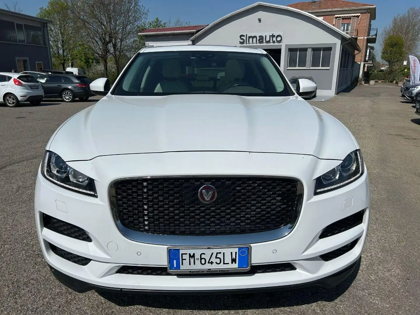 Jaguar F-Pace 2.0 D 180 CV AWD aut. Prestige Weiß - 1
