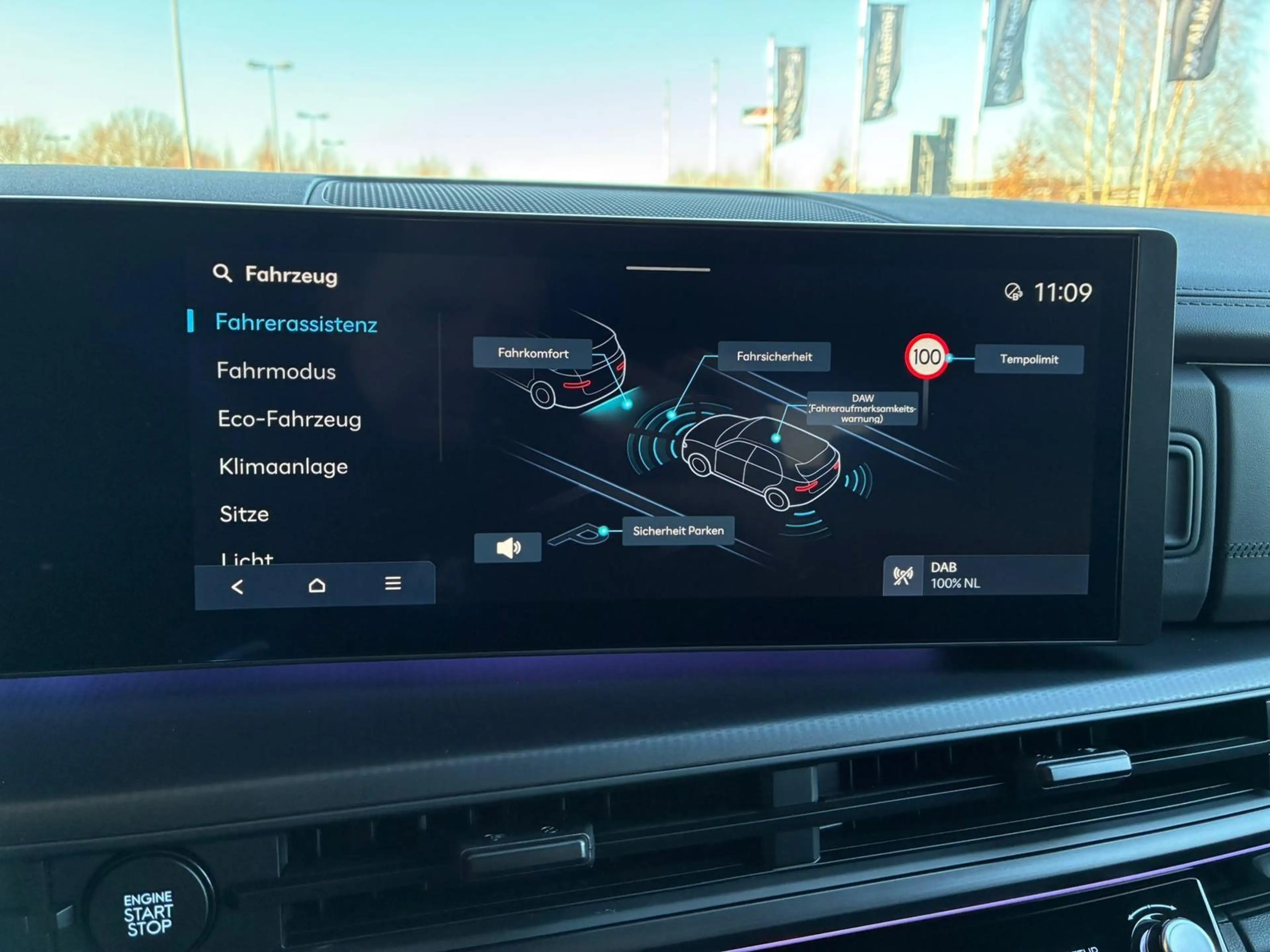 Hyundai SANTA FE PHEV Black Line 4WD 6-Sitzer / 4x Shz + Sitzbel... — photo 15
