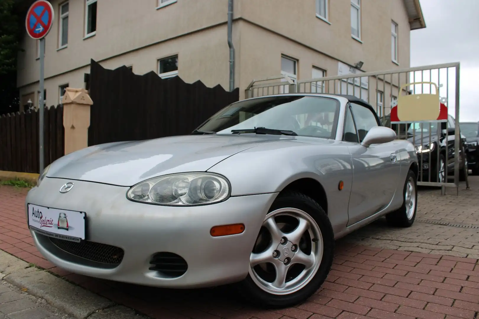 Mazda MX-5 1.6 i Roadster|Sitzheizung|BT|Freisprechein srebrna - 1