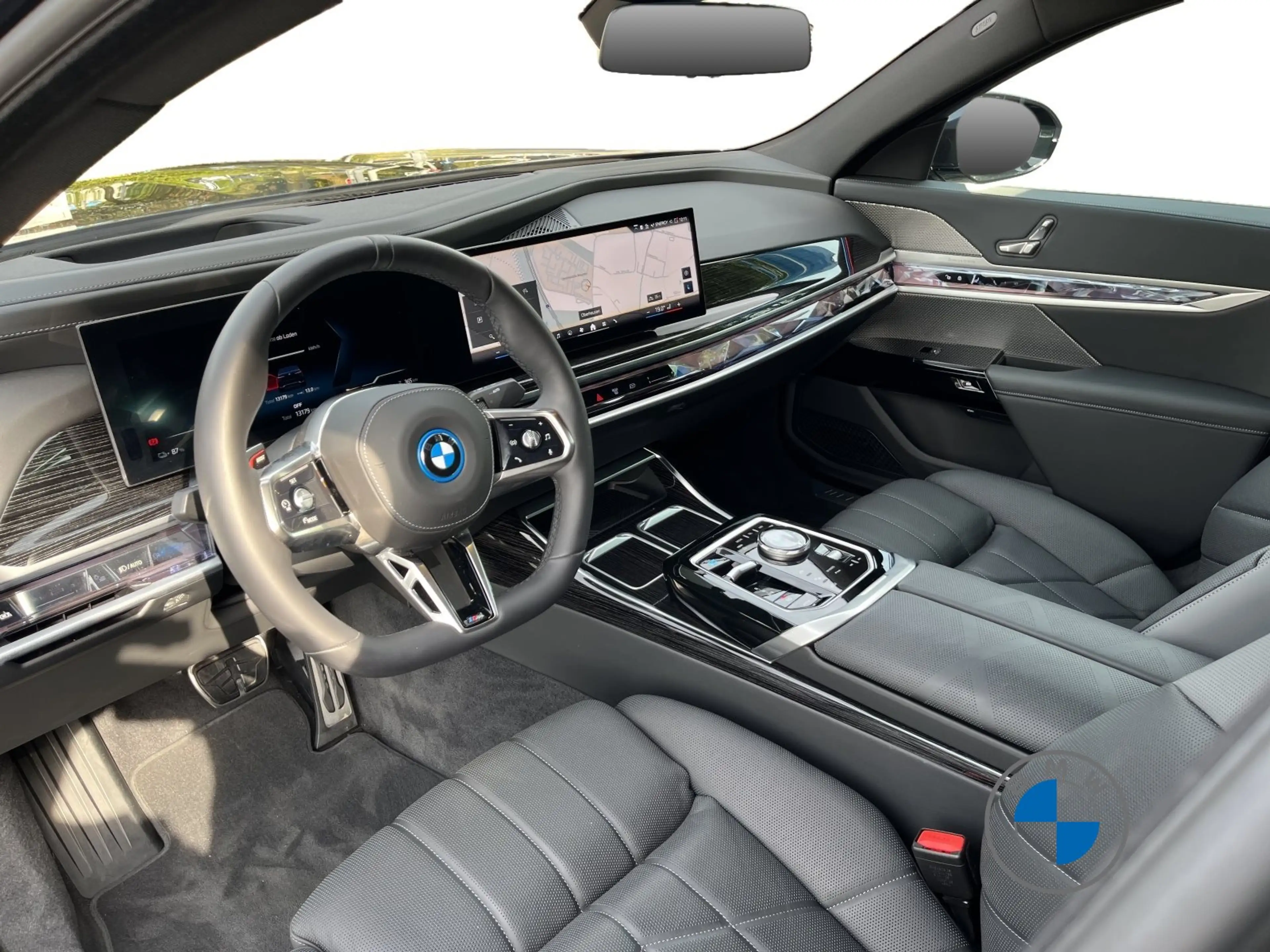 BMW i7 eDrive50 M Sport 20" Massage Sitzbelüft. — photo 9
