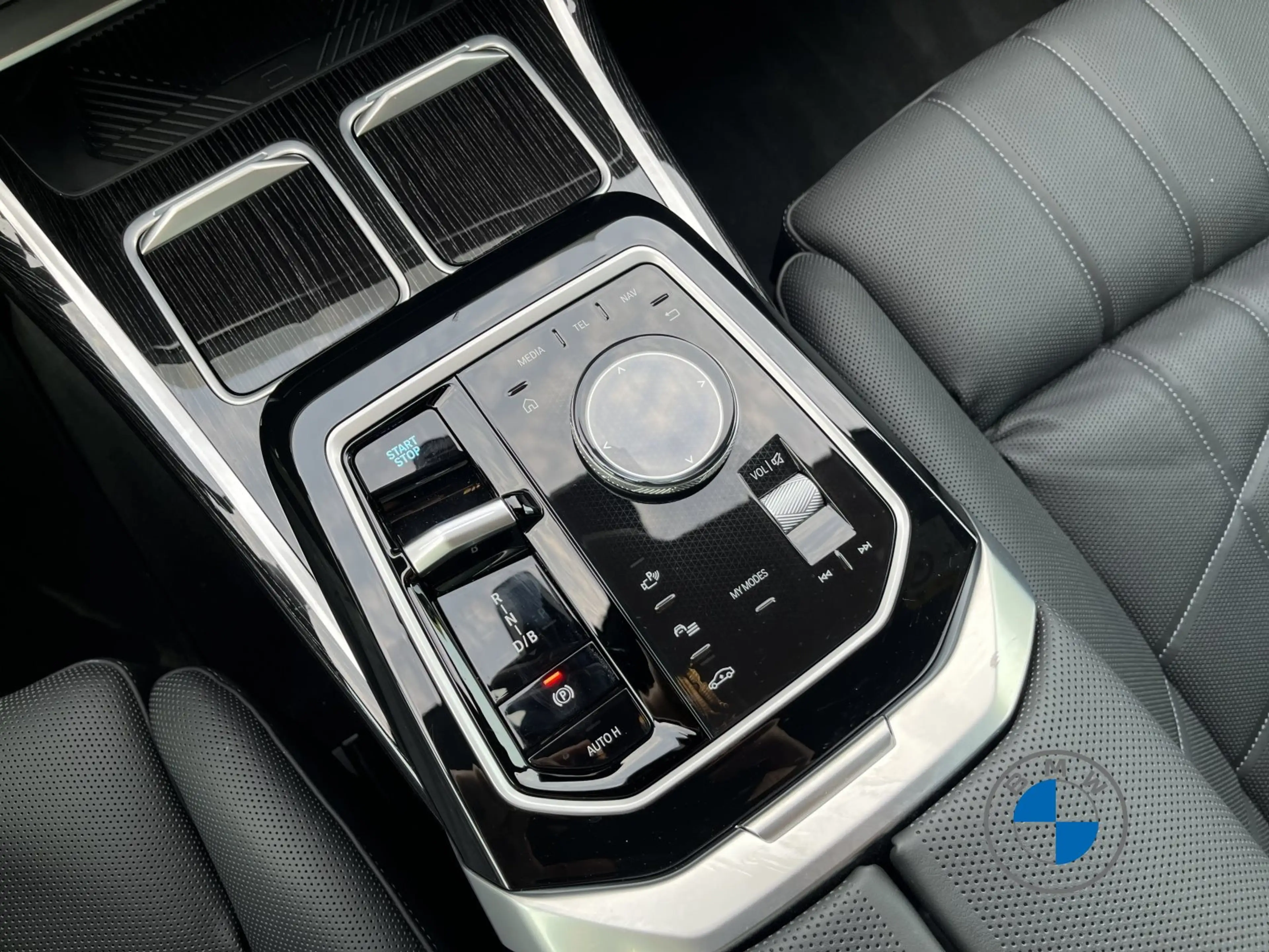 BMW i7 eDrive50 M Sport 20" Massage Sitzbelüft. — photo 14