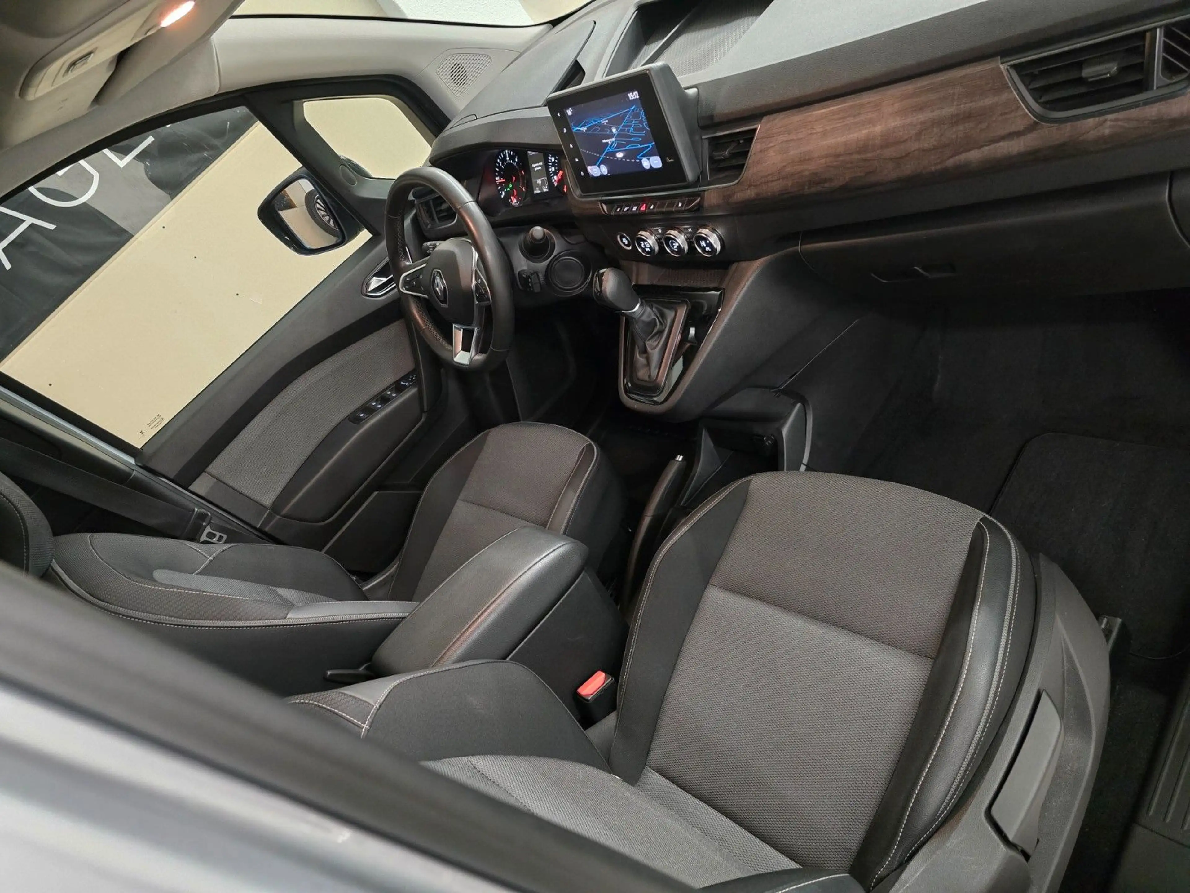 Renault Kangoo III Techno*Aut*NAVI*R.KAMERA*AHK*1.Hd*S-H — photo 9