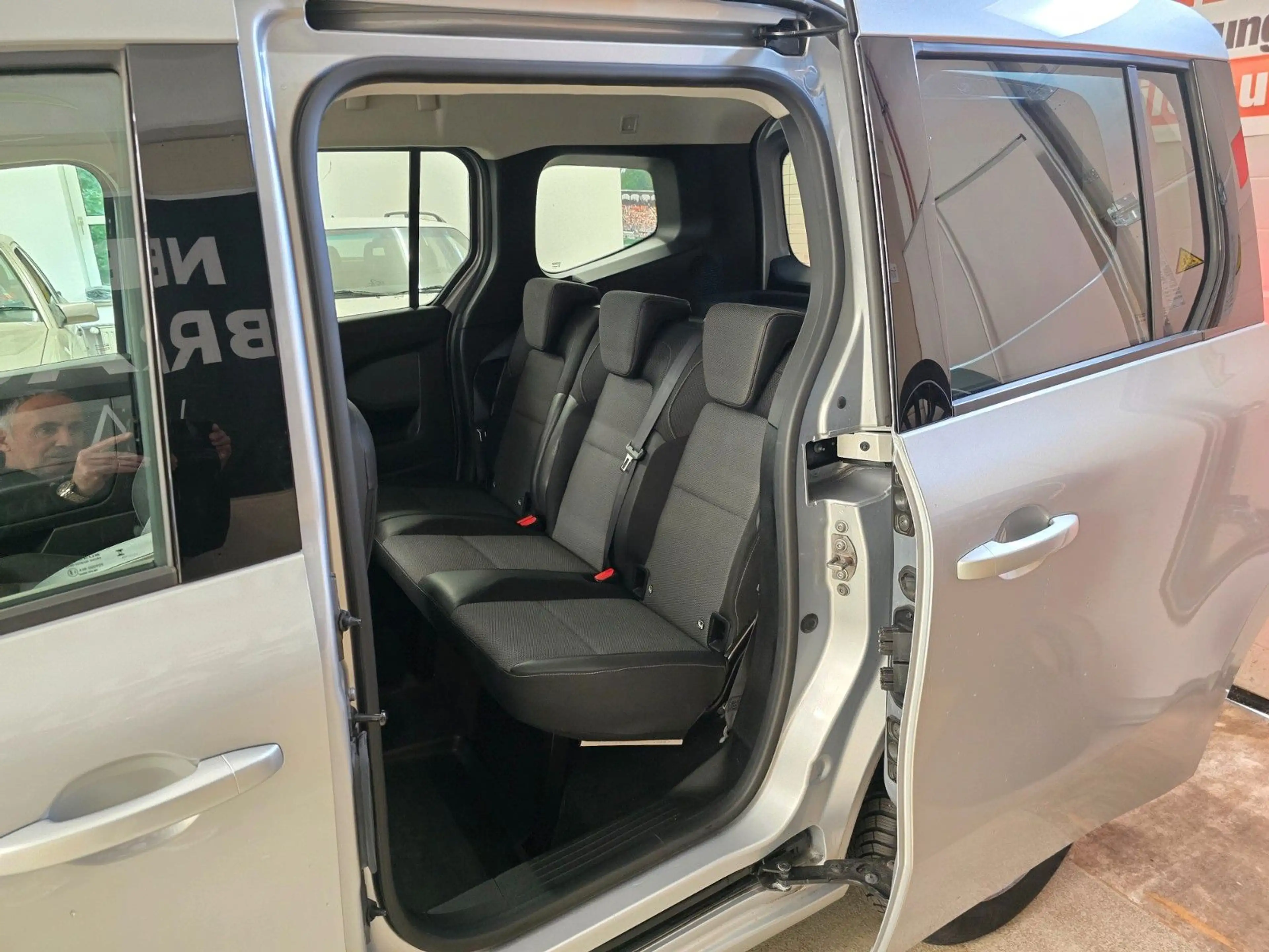 Renault Kangoo III Techno*Aut*NAVI*R.KAMERA*AHK*1.Hd*S-H — photo 13