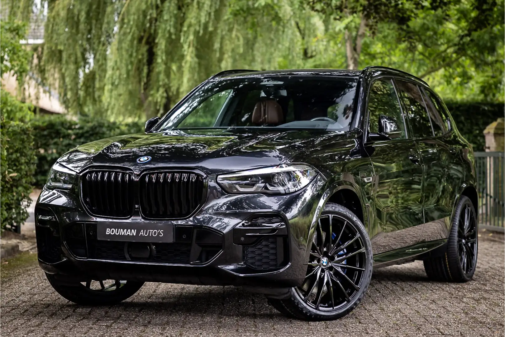 BMW X5 xDrive45e M Sport Individual Vierwielbesturing 22" Negro - 1