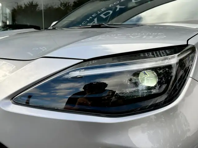 Toyota Yaris Cross view 3
