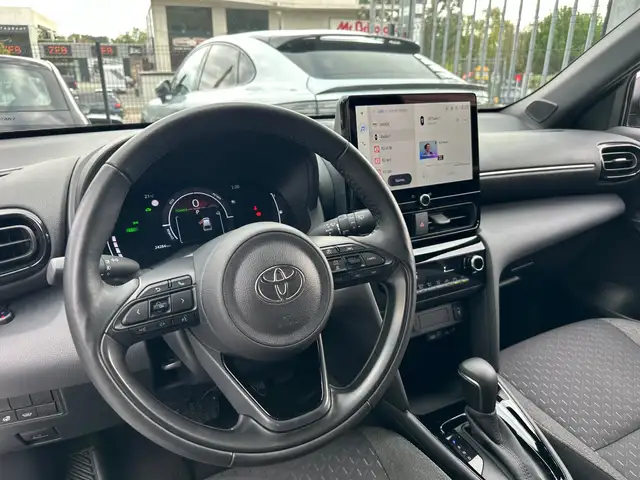 Toyota Yaris Cross view 8
