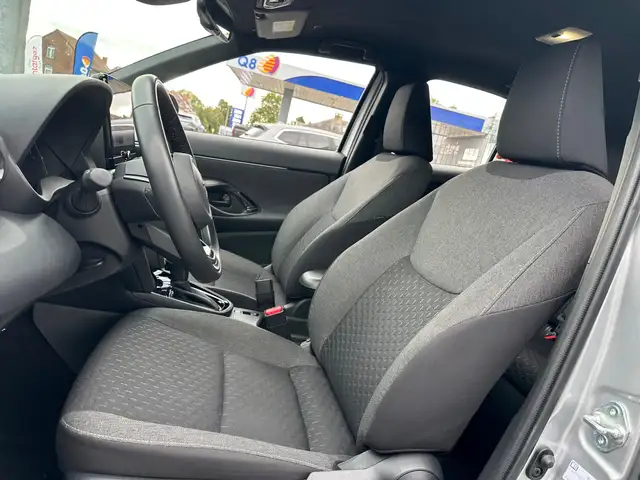 Toyota Yaris Cross view 9