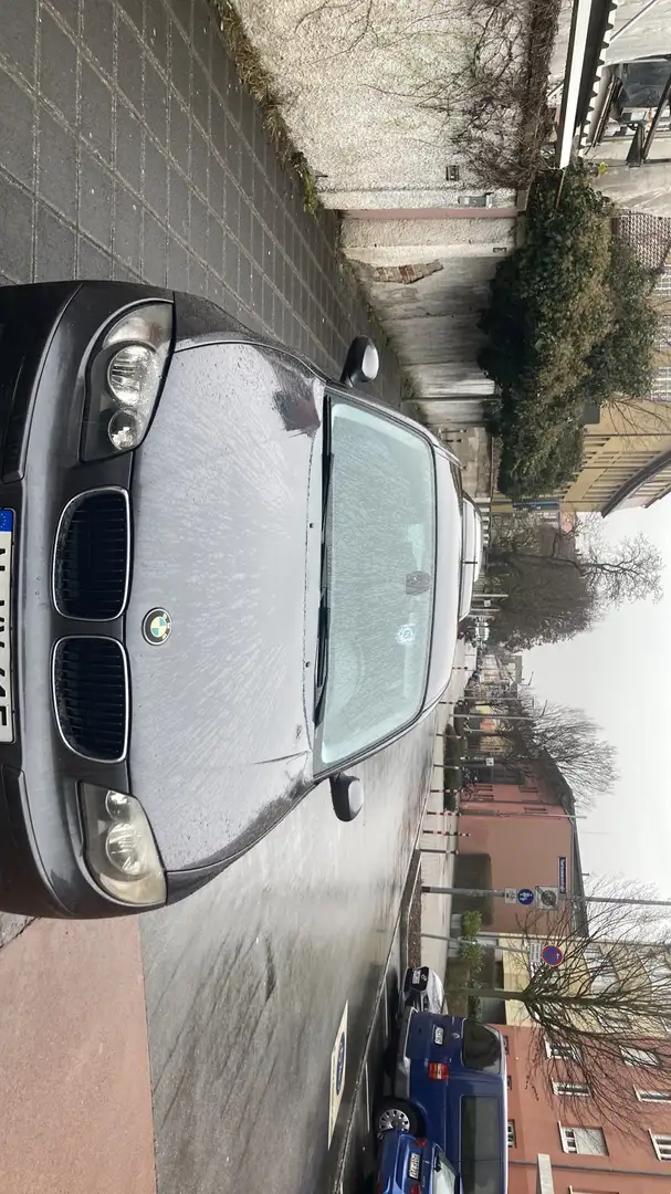 BMW 118 E87-klima-Tempomat-Tüv 5/2025-Scheckheft Grey - 1